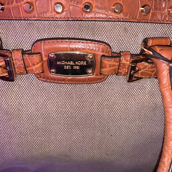 AuthenticMichael Kors Bag - Picture 2 of 8